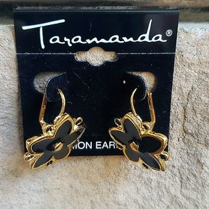 Taramanda flower earing